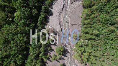 La Biaisse, Ruisseau De Montagne, Hautes-Alpes, France,  Vidéo Par Drone