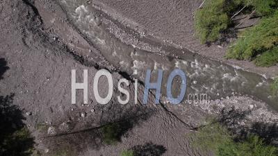 La Biaisse, Ruisseau De Montagne, Hautes-Alpes, France,  Vidéo Par Drone