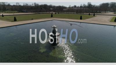 Chateau De Fontainebleau Jardin - Video Drone Footage
