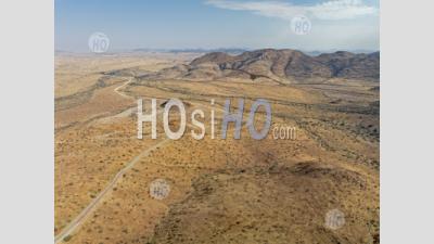 Vue Aérienne De La Route Du Désert D1275 Au Col De Spreetshoogte, Namibie - Photographie Aérienne