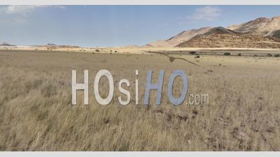 Paysage Désertique De La Route C14 À Walvis Bay, Namibie - Vidéo Par Drone