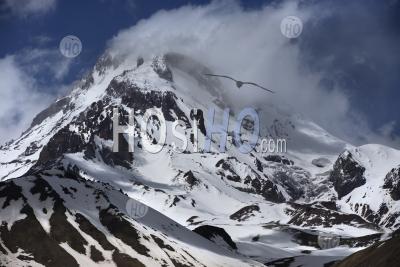 Montagne Couverte De Neige Kazbek Géorgie Europe Montagnes Du Caucase - Photographie Aérienne