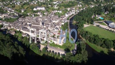 La Ville D'entraygues-Sur-Truyère, Au Confluent Du Lot Et De La Truyère, Vidéo Par Drone