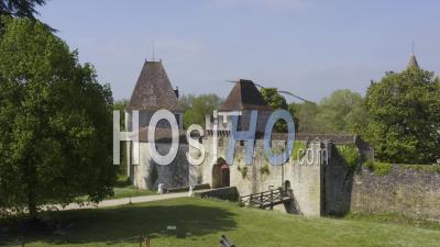 Vidéo Par Drone Du Château De Bridoire