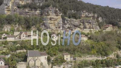 Flyover La Roque Gageac - Video Drone Footage