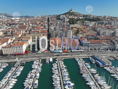 Vieux-Port Et Basilique Notre-Dame-De-La-Garde En été, Marseille, Bouches-Du-Rhône, France - Photographie Aérienne