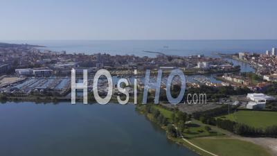 Survol Des Sables D'olonne, Les Marais, Le Port, La Ville - Vidéo Par Drone