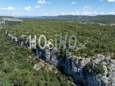 Défilé De Ruoms Et La Rivière Ardèche, Gorges De L'ardèche, France - Photographie Aérienne