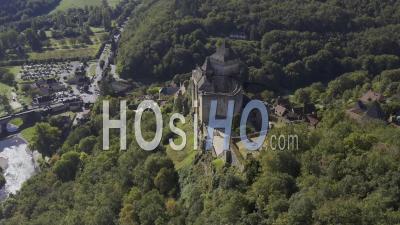 Vue Drone De Castelnaud La Chapelle, Le Château De Castelnaud, Le Village, Catapultes