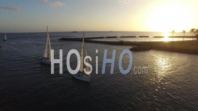 Ala Moana Park, Ala Wai Yacht Harbor, Waikiki, Honolulu - Video Drone Footage