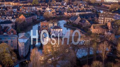 Folly Bridge Over Thames River, Folly Bridge House, Oxford - Video Drone Footage